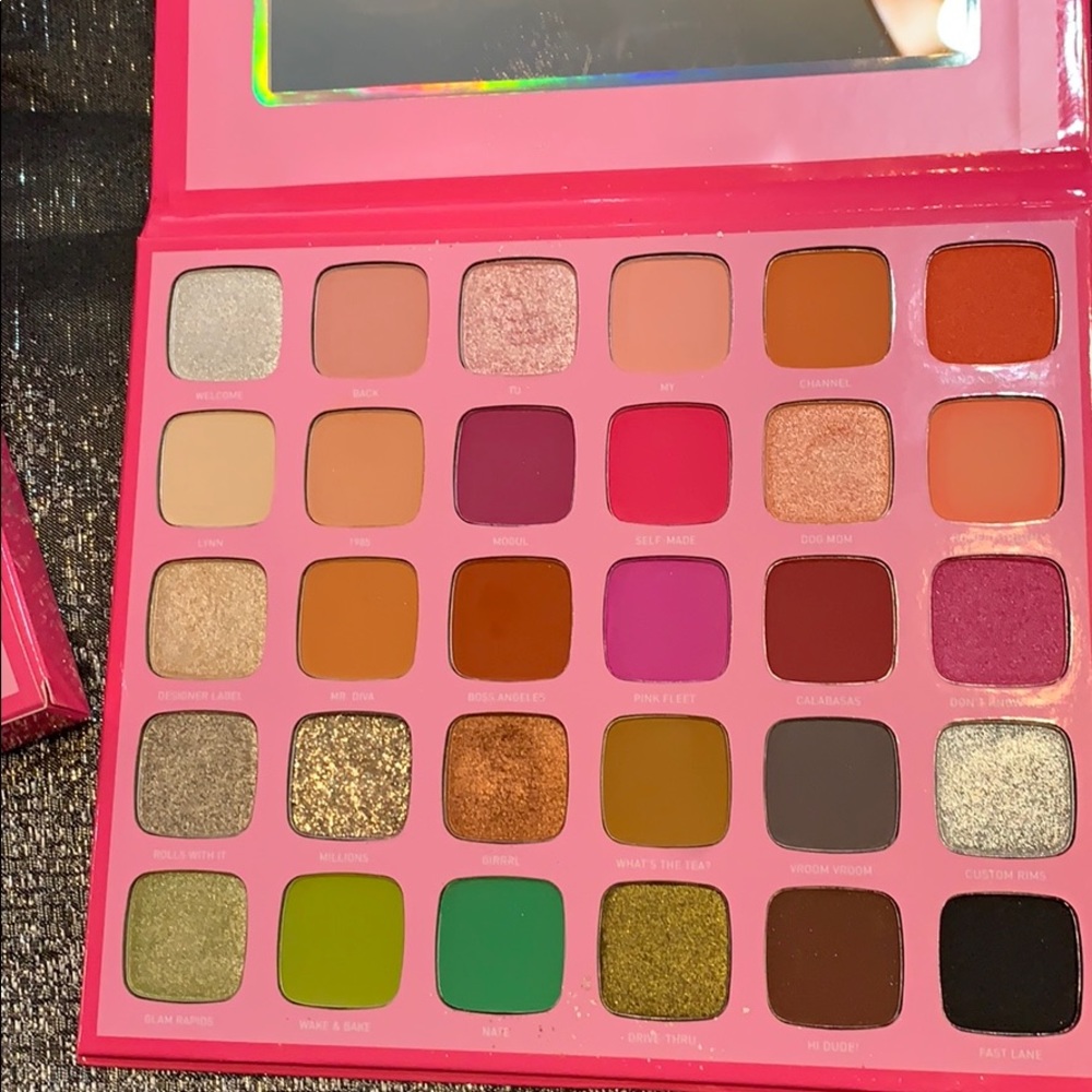 Jefree Star Morphe Eye shadow palette